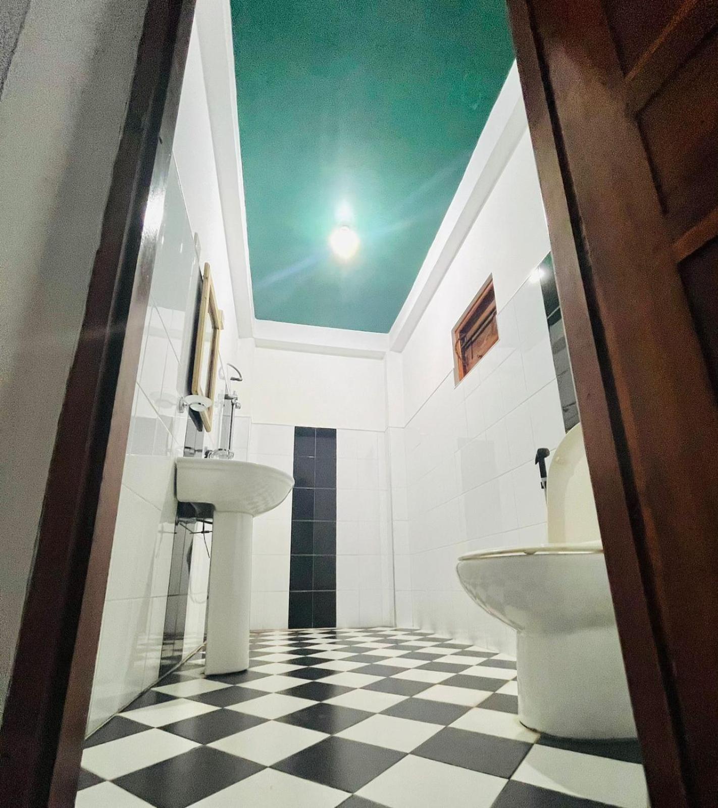 Viraj'S Garden Hotel Tangalle Exterior photo